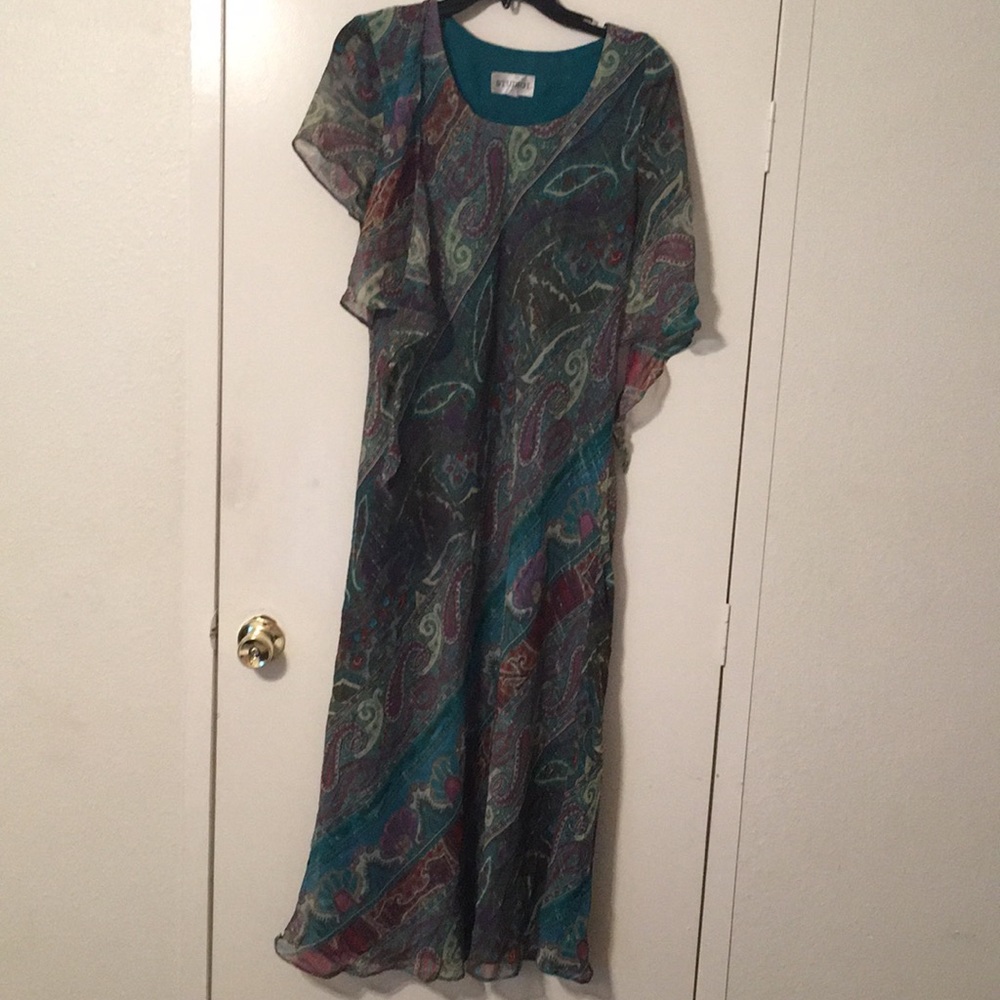 Dressy dress‼️ Studio I‼️